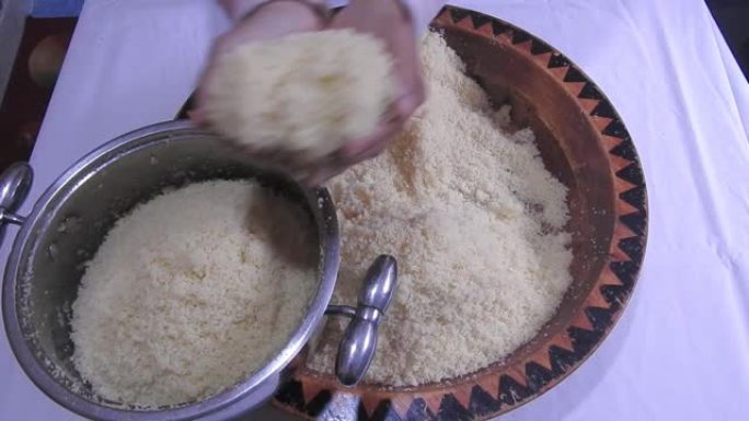 蒸粗麦粉蒸米饭