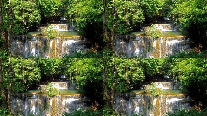 Huay Mae Kamin瀑布4楼深森林中的瀑布，是泰国北碧府Khuean Srinagarind