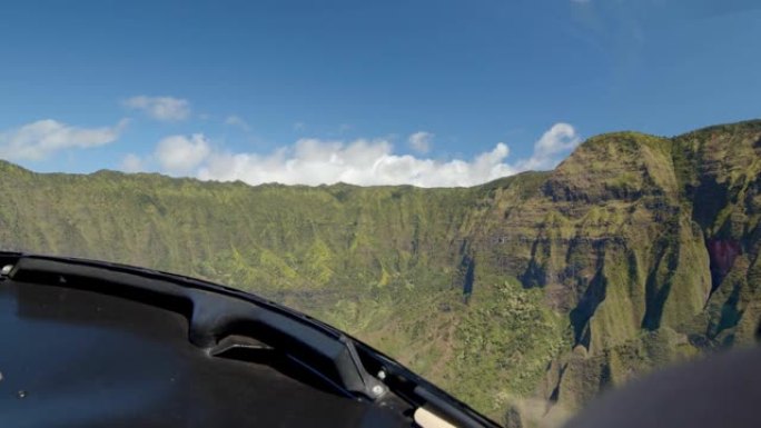 直升机游览纳帕利海岸考艾岛夏威夷