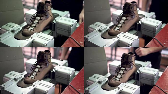 在自动压力机中制作鞋子