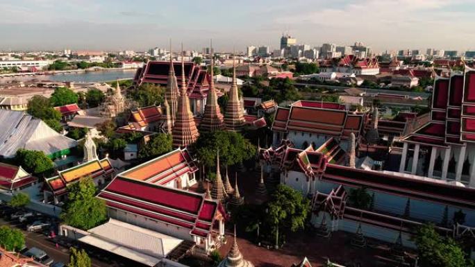 卧佛途中的鸟瞰图 (Wat Pho)