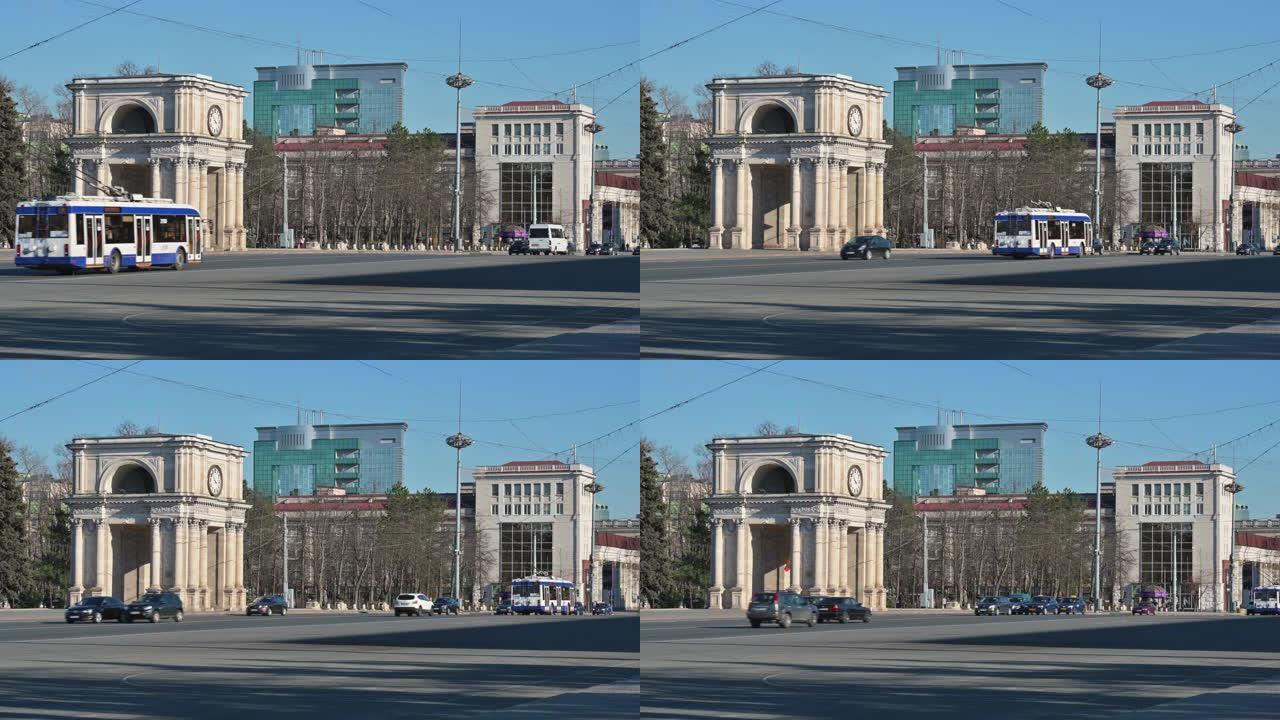 摩尔多瓦基希讷乌国民大会广场上的白天交通