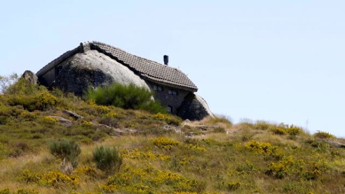葡萄牙Fafe的Casa do Penedo Boulder House