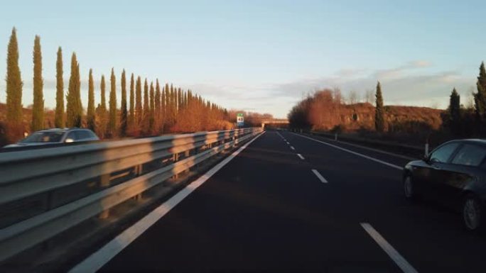 锡耶纳附近的意大利中部POV高速公路
