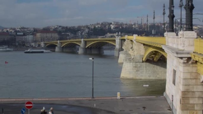 多瑙河上的玛格丽特桥