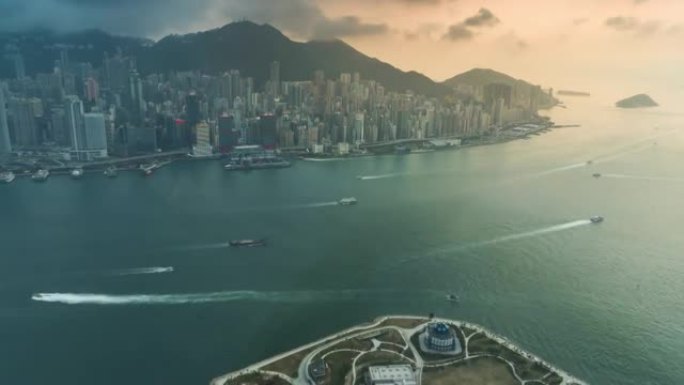 4k时间流逝: 香港日落时分维多利亚港的昼夜
