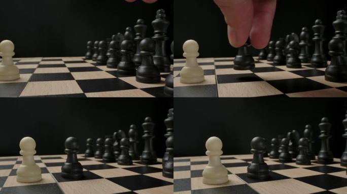 国际象棋黑色棋子在棋盘上的第一个标准动作