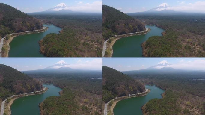 富士山，来自日本富士翔子湖的蓝天。航拍视频