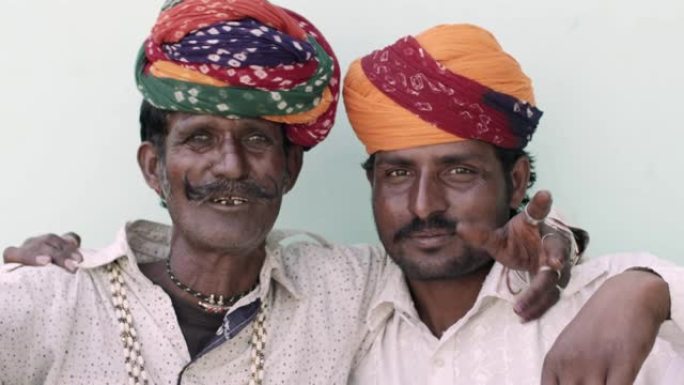 传统的印度拉贾斯坦民族服饰家庭生活方式