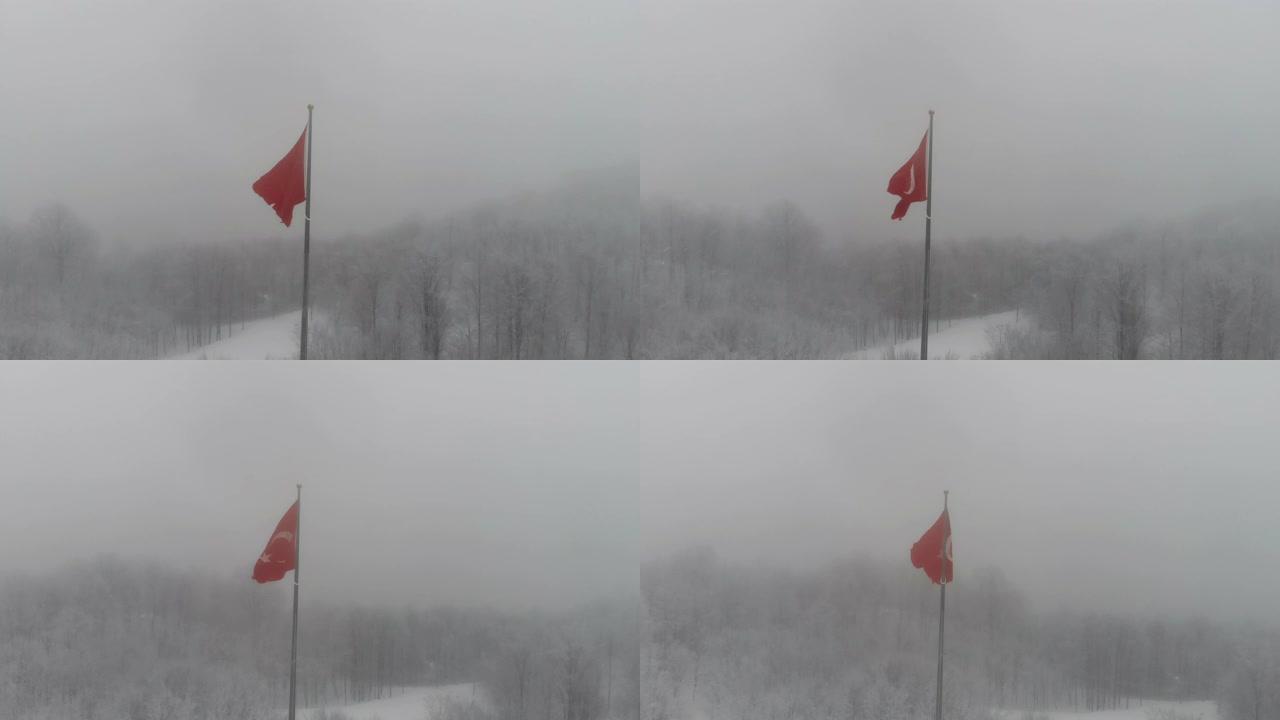 雪中的土耳其国旗雪中的土耳其国旗