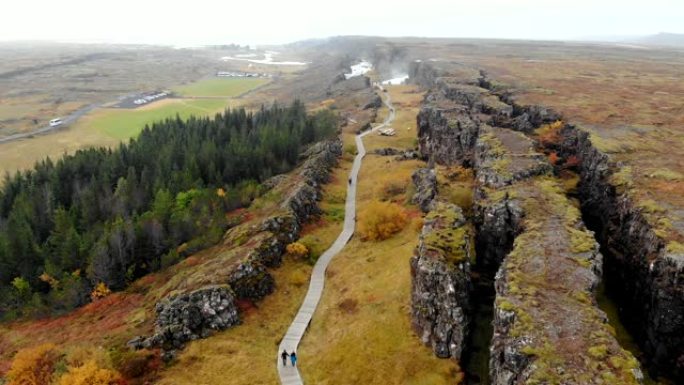 峡谷国家公园Thingvellir，冰岛鸟瞰，秋日