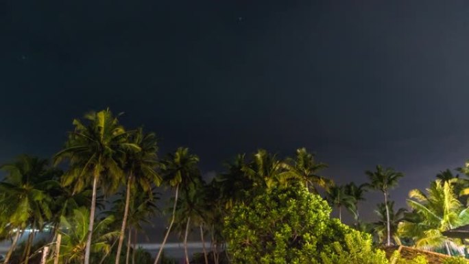 棕榈滩的夜间风暴时间流逝