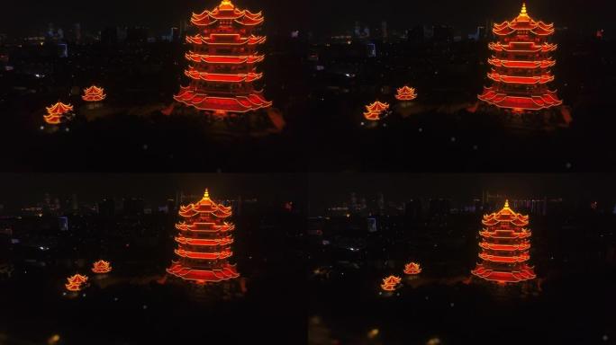 夜间照明武汉市著名黄鹤寺公园鸟瞰图4k倾斜移位中国
