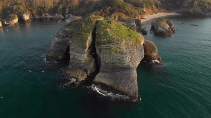 黑海沿岸萨达拉湾的岩层