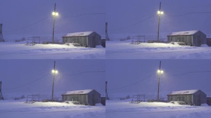 俄罗斯摩尔曼斯克Teriberka的冬季暴风雪