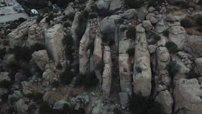 怪异的岩层鸟瞰图航拍地貌怪石