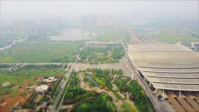 晴天武汉市著名火车站铁路公园空中全景4k倾斜换挡中国