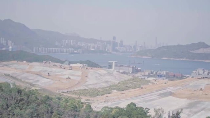 垃圾填埋场，一个导致气候变化的环境问题，见于香港。空中无人机视图
