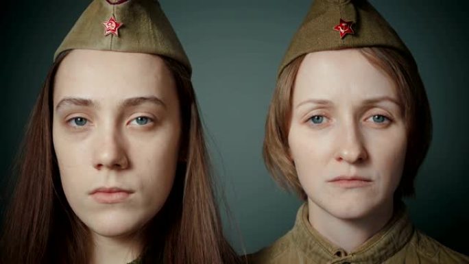妇女穿着苏联红军制服的录像