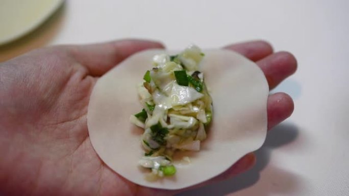 烹饪饺子烹饪饺子