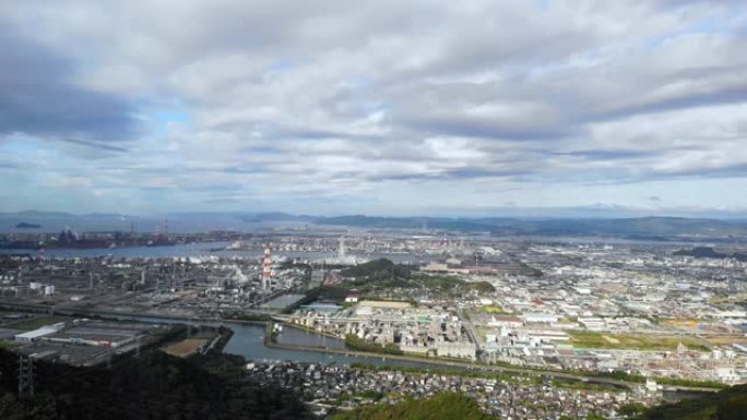 日本冈山县仓敷市水岛地区工业园区全景。冈山县是面向濑户内海的县。
