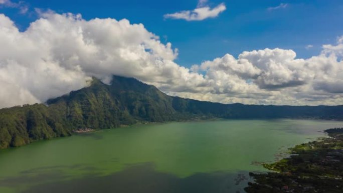 晴天巴厘岛著名火山湖空中延时全景4k印度尼西亚
