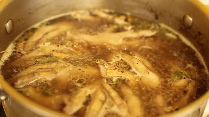 煮锅鸡汤