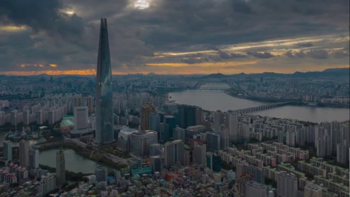 飞越首尔著名塔河畔城市景观日落天空空中全景4k延时韩国