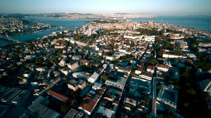 伊斯坦布尔历史半岛-金角湾和博斯普鲁斯海峡的超广角无人机拍摄