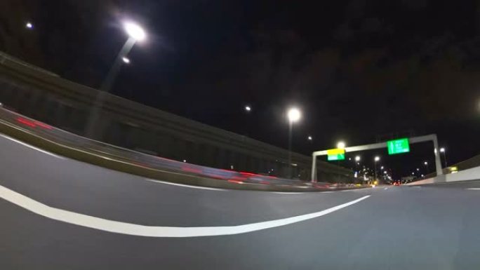 高速公路夜间行驶 | 超宽