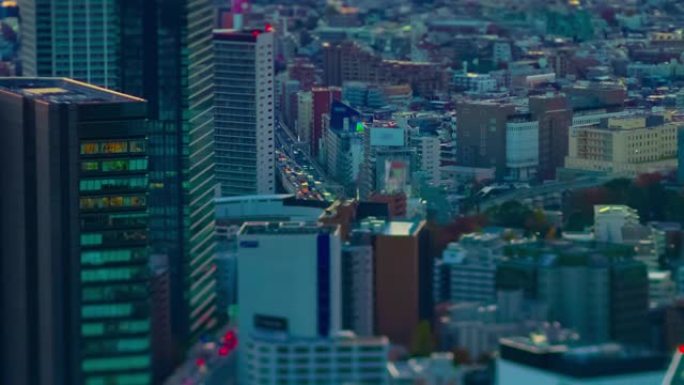 东京高角度倾斜的微型城市景观的日落延时