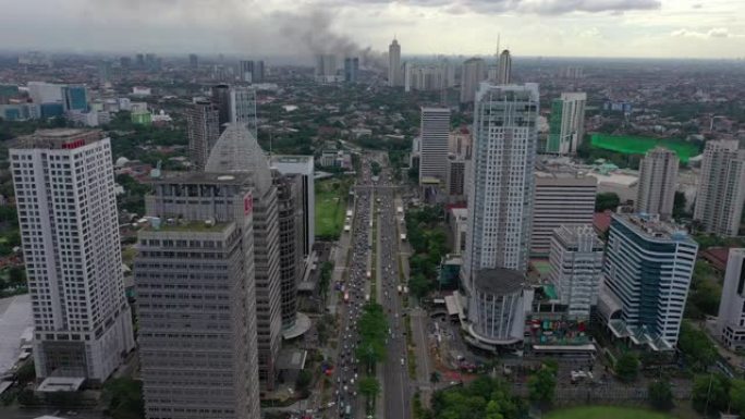 雅加达市中心体育场交通街空中全景4k印度尼西亚