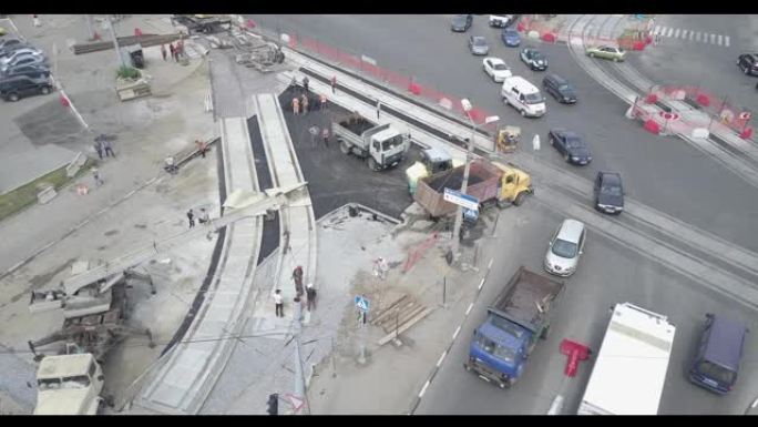 道路重建与电车轨道交叉口，施工现场