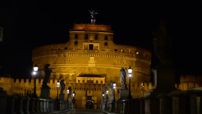 夜间在罗马的圣天使城堡