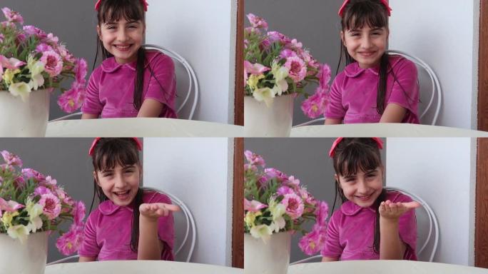 土耳其可爱的小女孩摆姿势