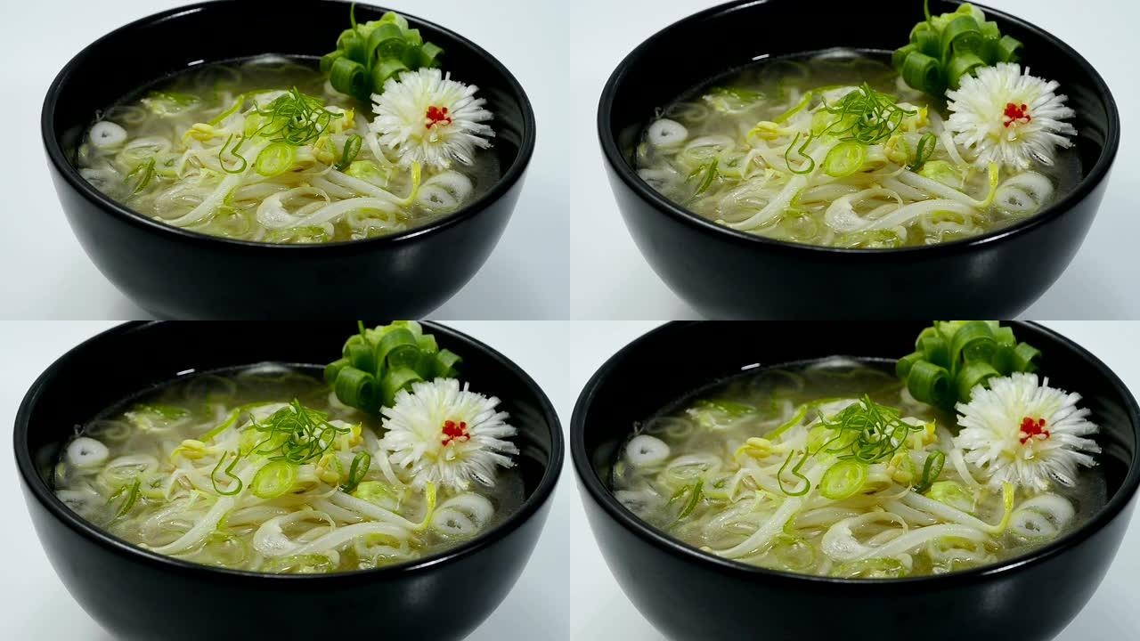 豆芽汤 (Kongnamul Guk) 韩国美食
