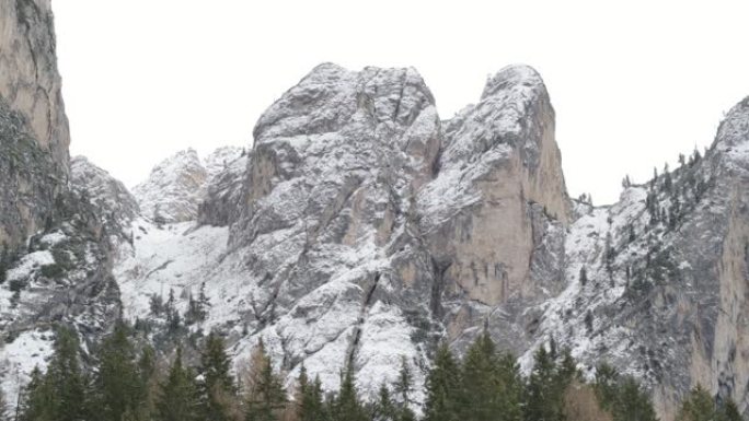 多洛米蒂山脉意大利雪冰灰色