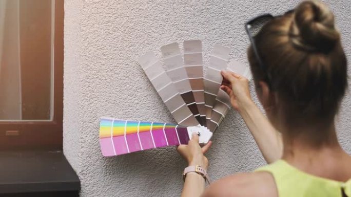 设计师为房屋外部灰泥立面选择油漆颜色