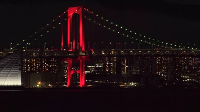 彩虹桥的夜景，红色/东京警报照明