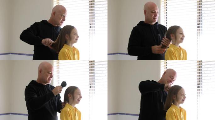 爸爸刷女儿的头发