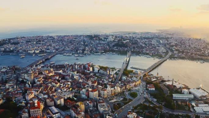 无人机拍摄:实时，土耳其伊斯坦布尔黄昏时的4K天际线。