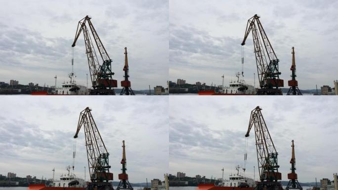 海港起重机工程。