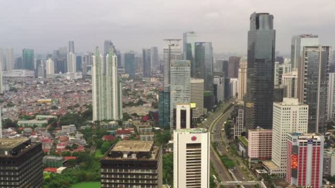 雅加达市区交通街空中全景4k印度尼西亚日间时间