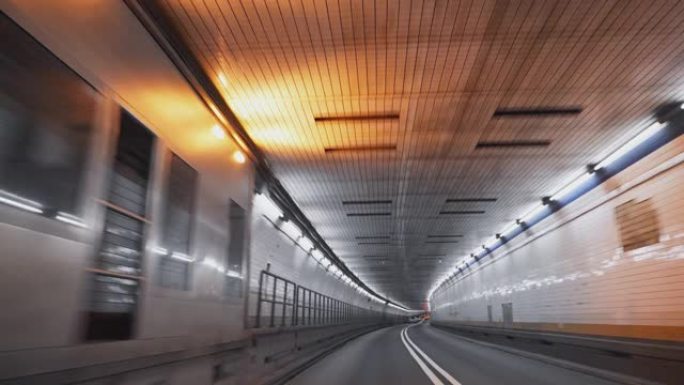 在没有交通的情况下驾驶荷兰隧道从曼哈顿到泽西市。司机的观点。