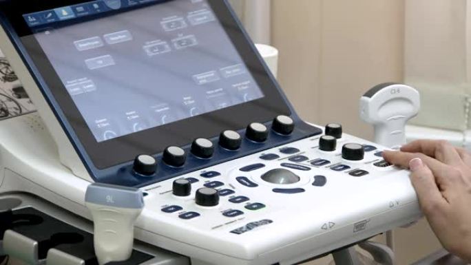 医疗办公室超声检查的现代设备，详细视图
