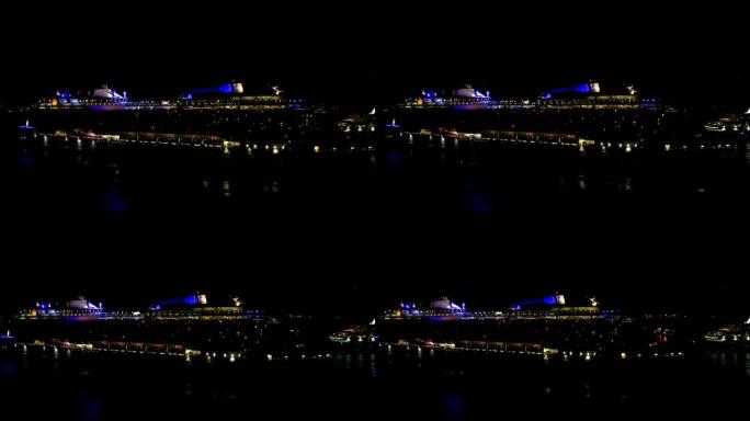 夜间在圣胡安港的游轮。