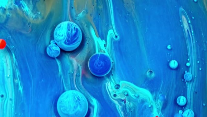 牛奶和油中的美丽油漆和墨水，奇妙的彩色气泡。抽象彩色油漆。手机主屏幕风格的主题或壁纸。现代背景。