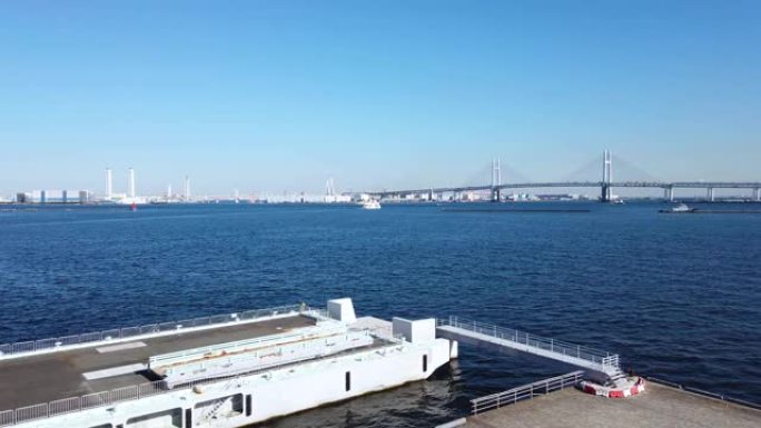 日本神奈川县横滨市的横滨港富来的市容。横滨MinatoMirai是面向横滨港的地区。