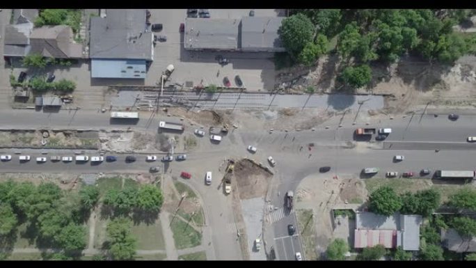 道路重建与电车轨道交叉口，施工现场