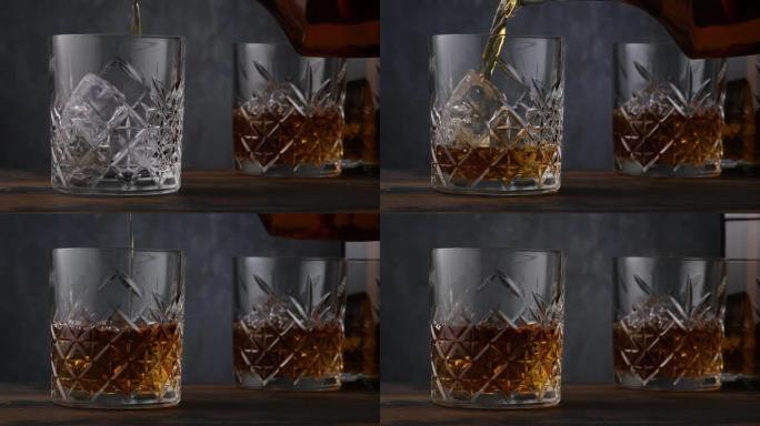 将威士忌从瓶子倒入带有冰块的玻璃杯中